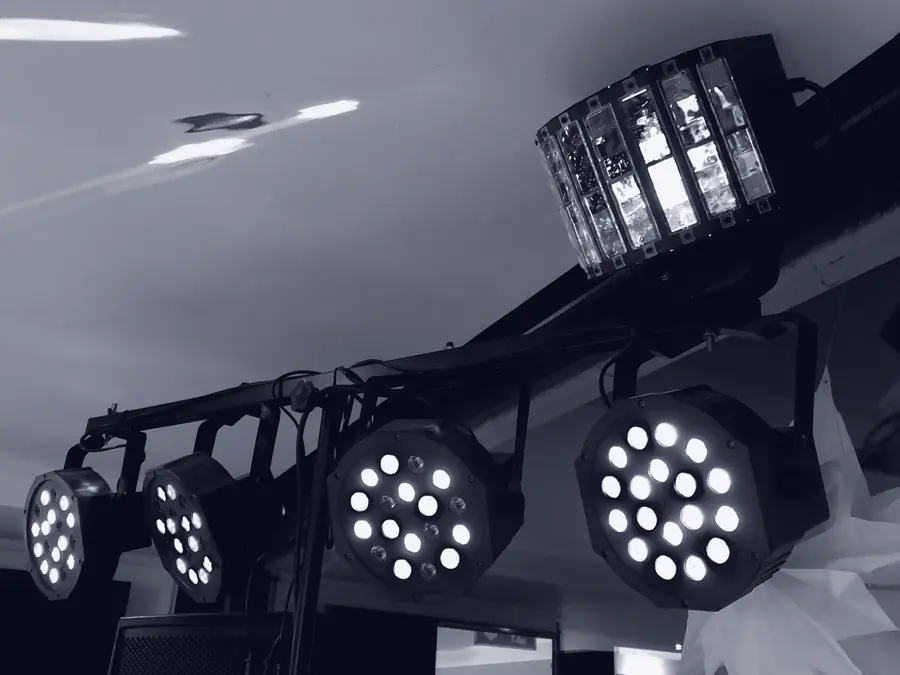 LED-Scheinwerfer an einer Traverse